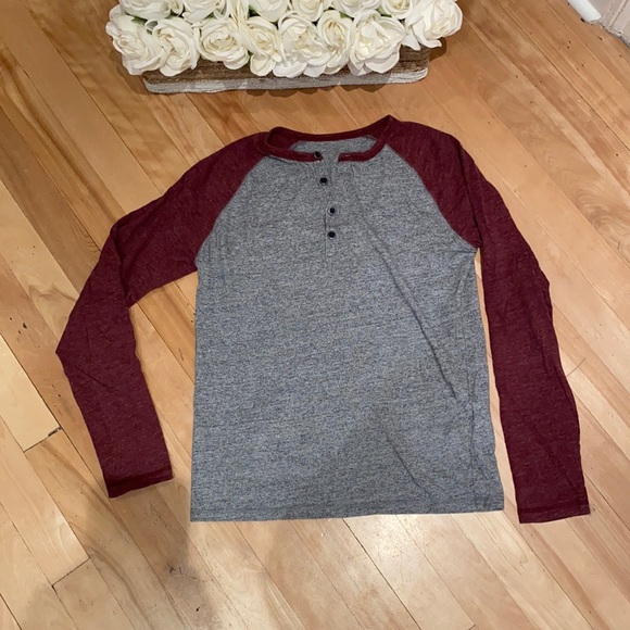 Grey and burgundy Henley top - Picture 1 of 3